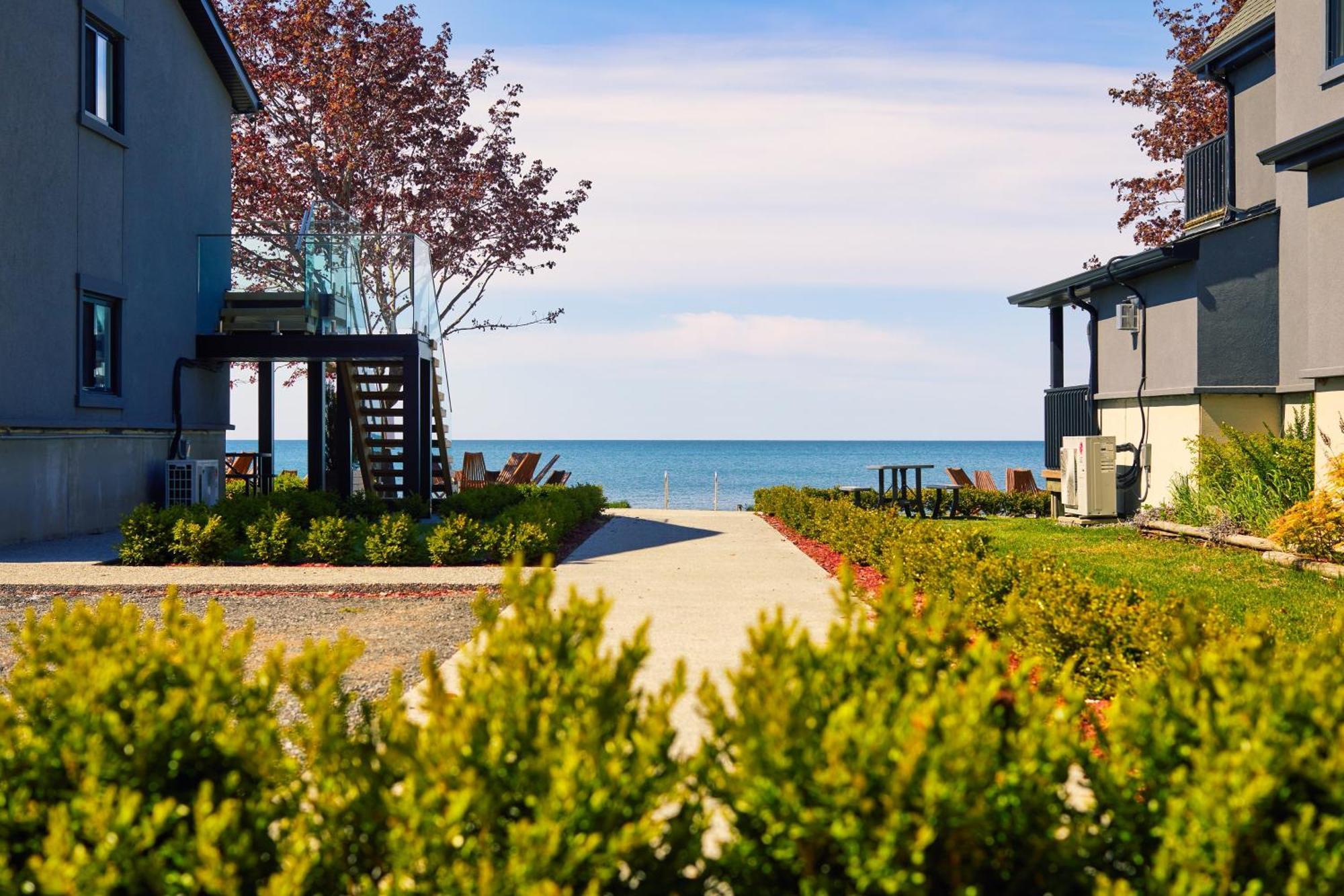 The Long Beach Resort - Beachfront Cottages & Townhouse Suites Wainfleet Dış mekan fotoğraf
