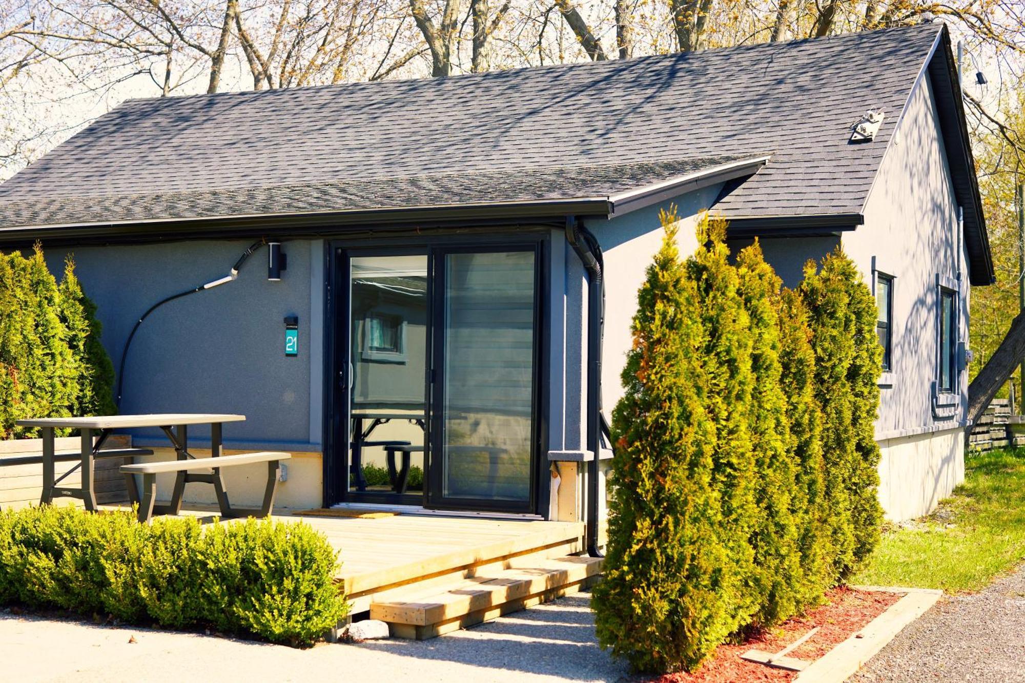 The Long Beach Resort - Beachfront Cottages & Townhouse Suites Wainfleet Dış mekan fotoğraf